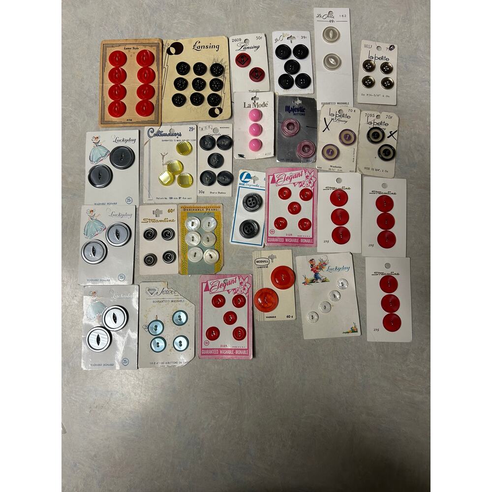 Vintage Buttons All Full Cards Assorted Sizes, Shapes, Colors, Styles NOS‎